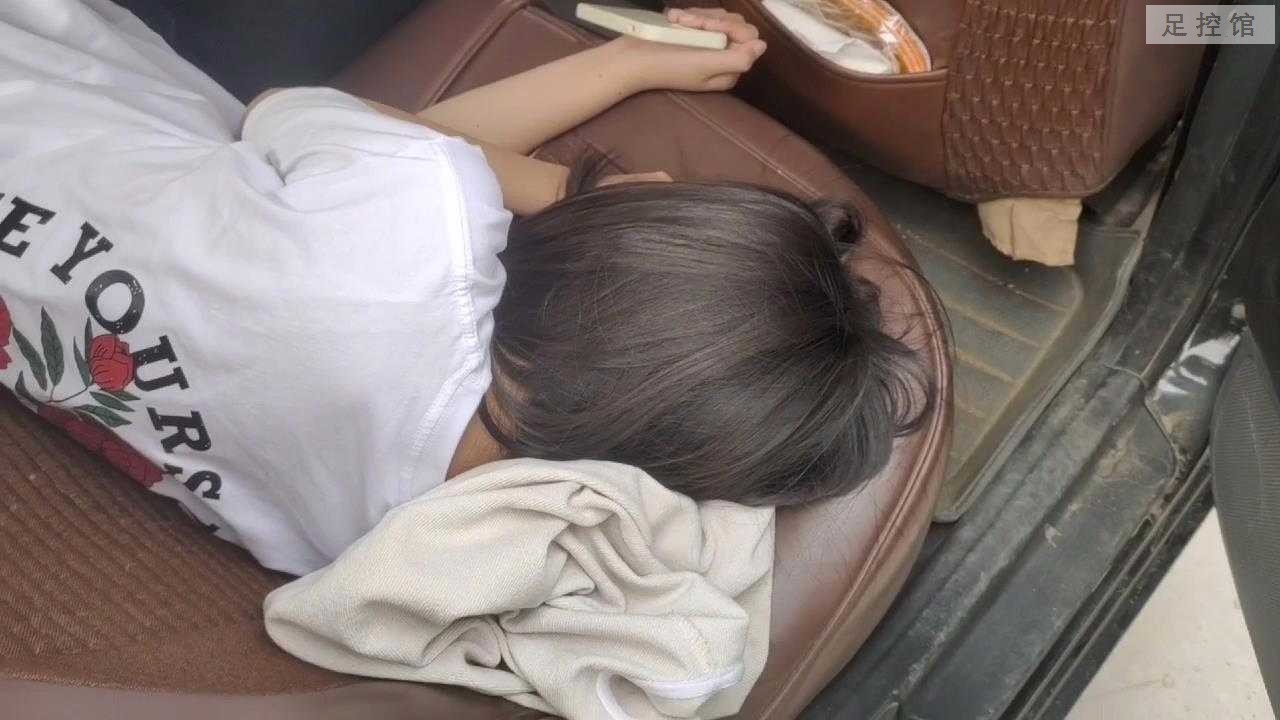 文文脚底写字[00_01_03][20221124-101738].jpg
