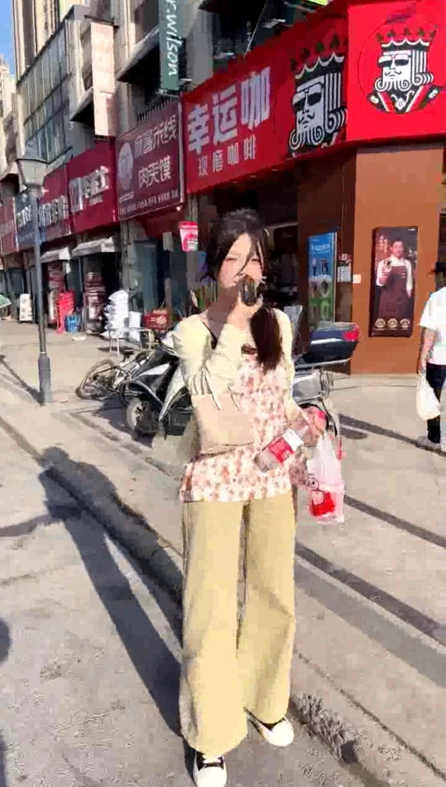 Screenshot_20260509_163858_com.huawei.himovie_edit_232857527518113.jpg