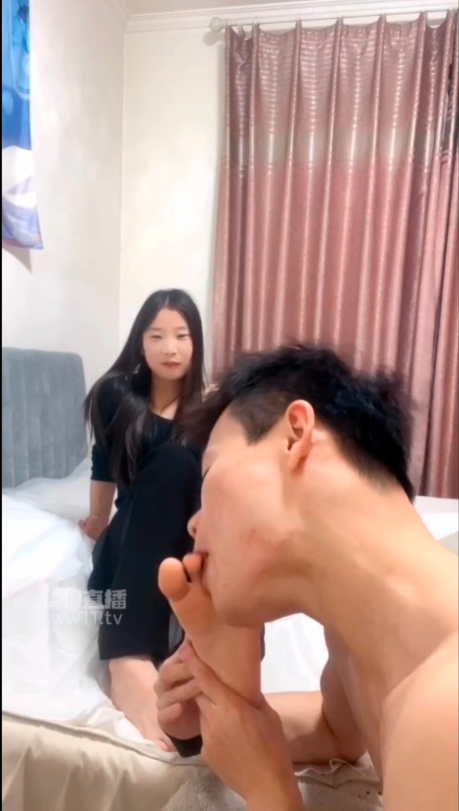 095955b4rcicytvziiioss.jpg